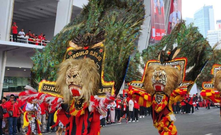 Budaya di Jawa Kekayaan Tradisi Nilai Filosofi dan Warisan